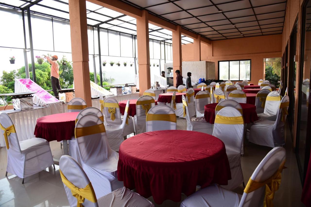 Surya Shibir Resort Пуна Экстерьер фото
