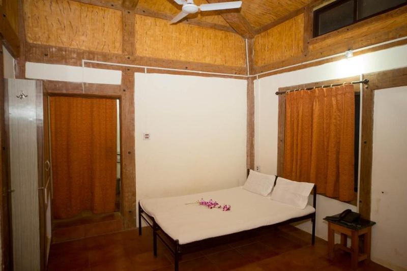 Surya Shibir Resort Пуна Экстерьер фото